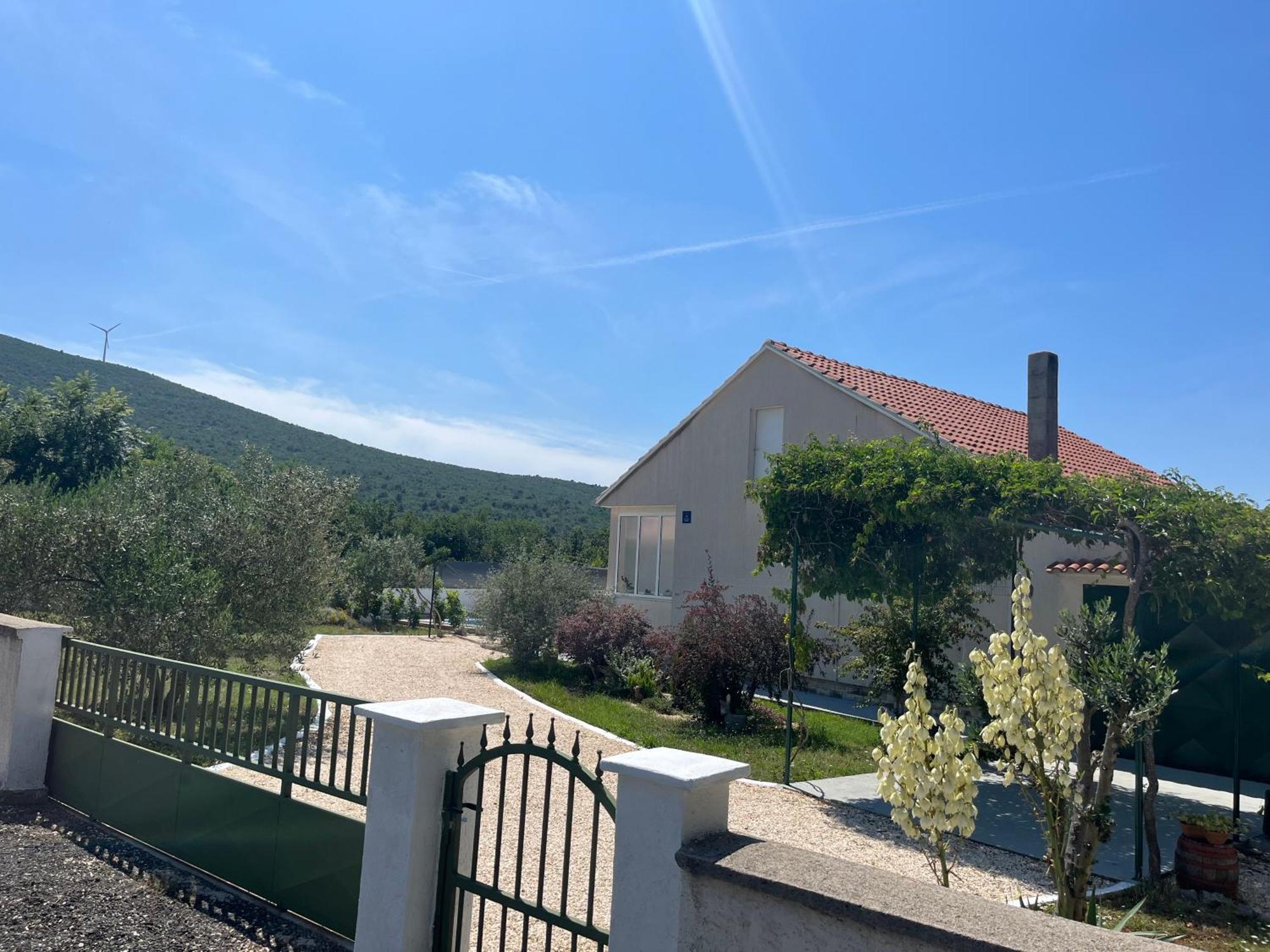 Gulin Mediterranean Olive Waterfallskrka-Croatiaヴィラ エクステリア 写真